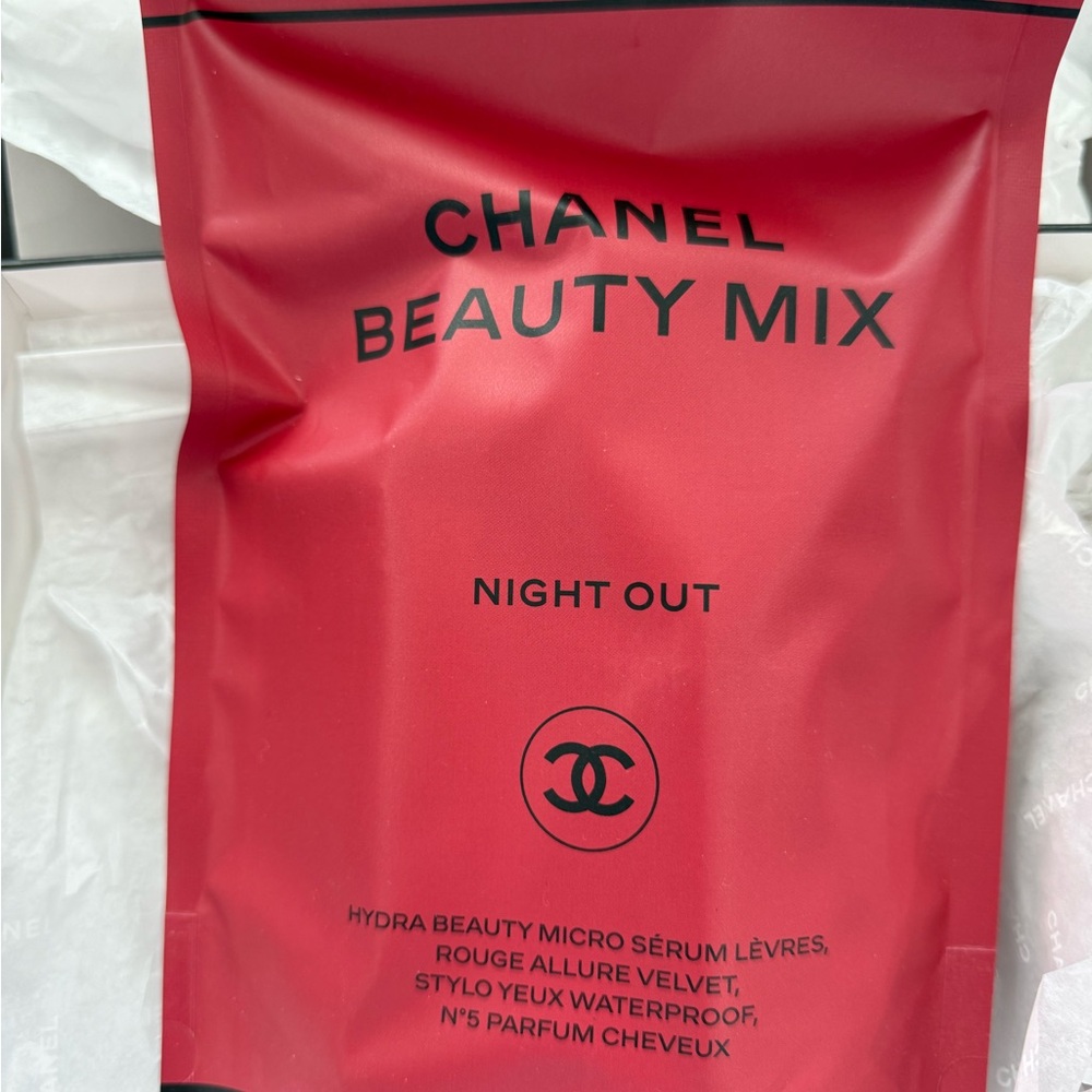 CHANEL Night Out Beauty Set in Red